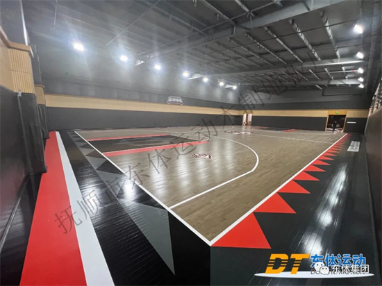 为何运动木地板成为众多室内体育设施的首选地面材料?